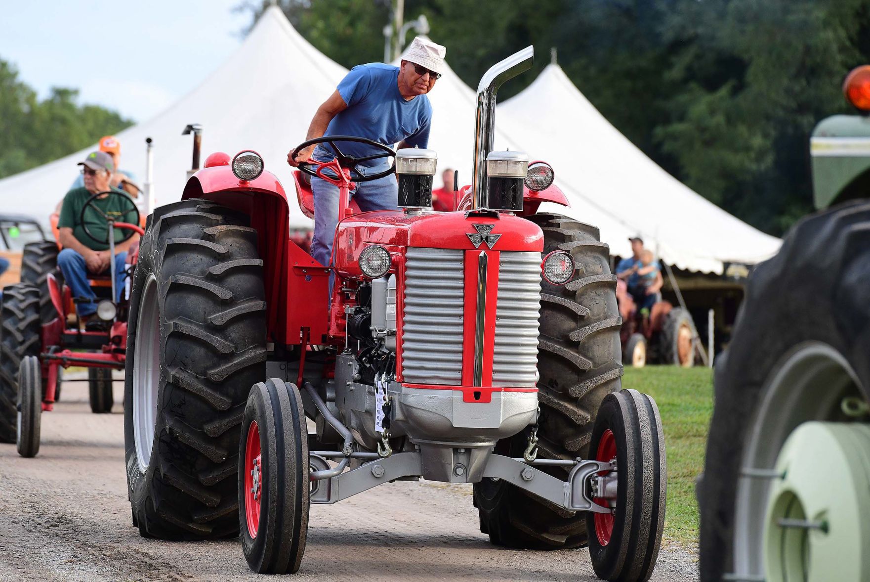 Tractor Parade 13